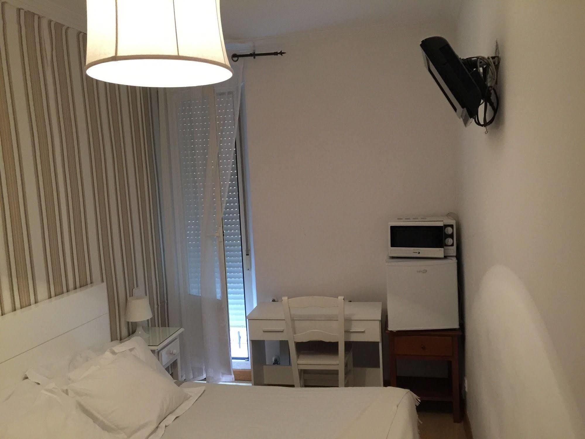 Hostal La Estrella Madrid Buitenkant foto