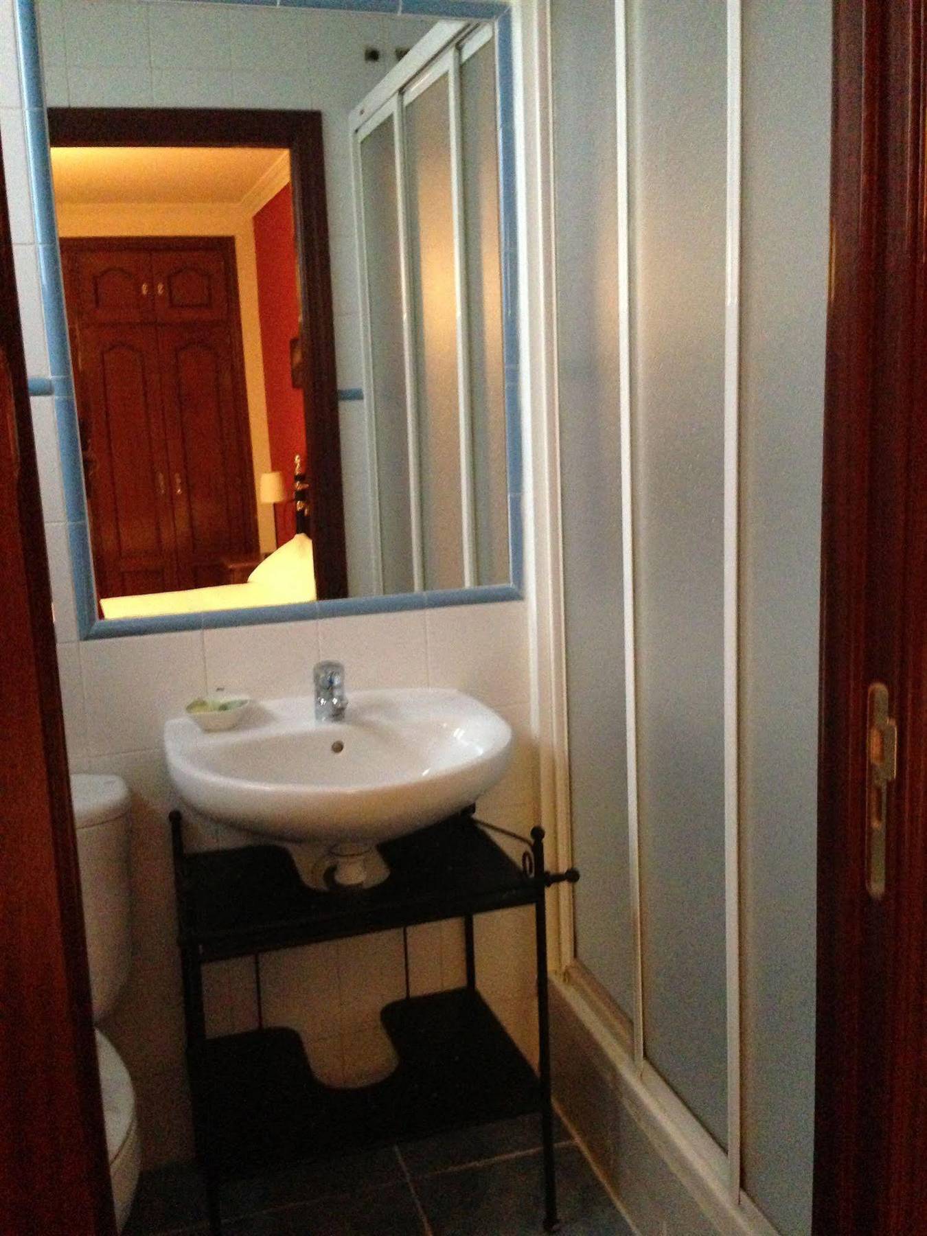 Hostal La Estrella Madrid Buitenkant foto