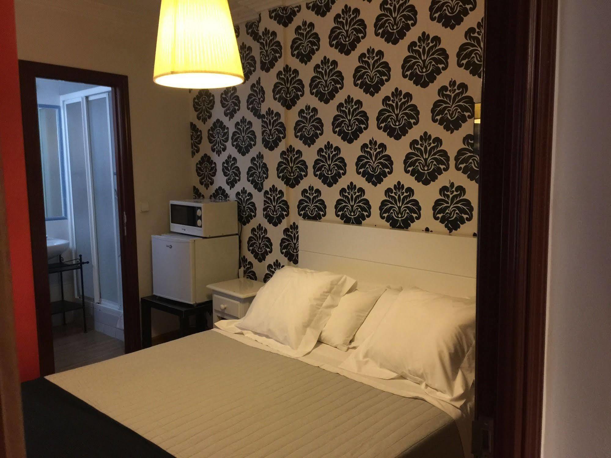 Hostal La Estrella Madrid Buitenkant foto