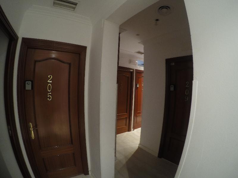 Hostal La Estrella Madrid Buitenkant foto