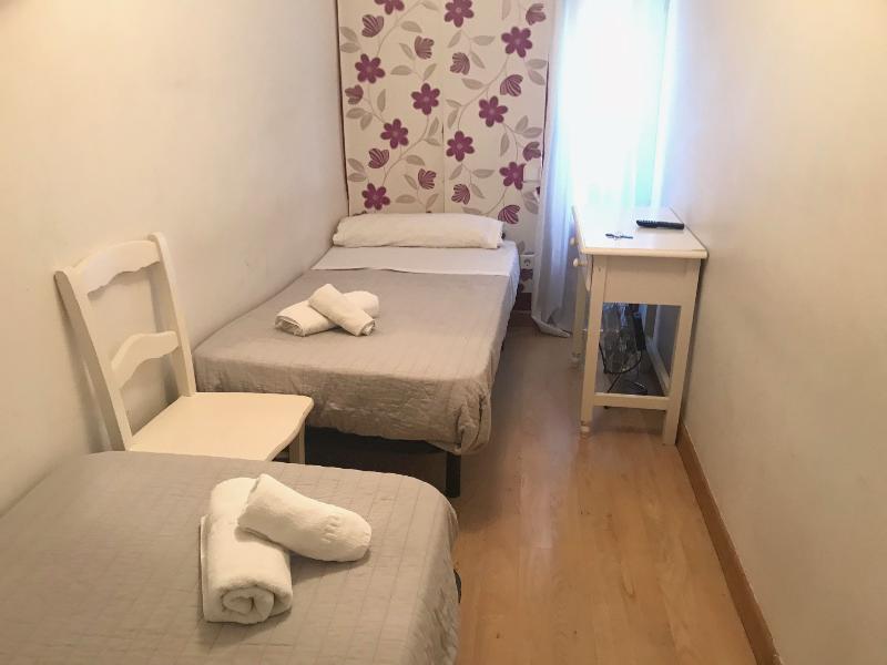 Hostal La Estrella Madrid Buitenkant foto