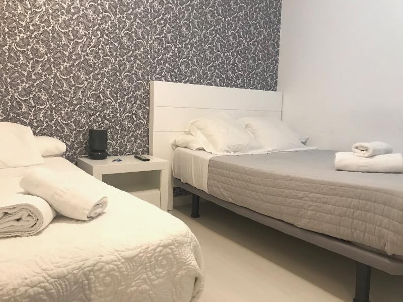 Hostal La Estrella Madrid Buitenkant foto