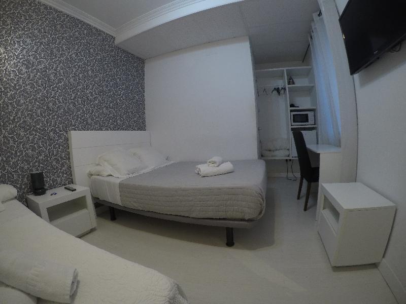 Hostal La Estrella Madrid Buitenkant foto