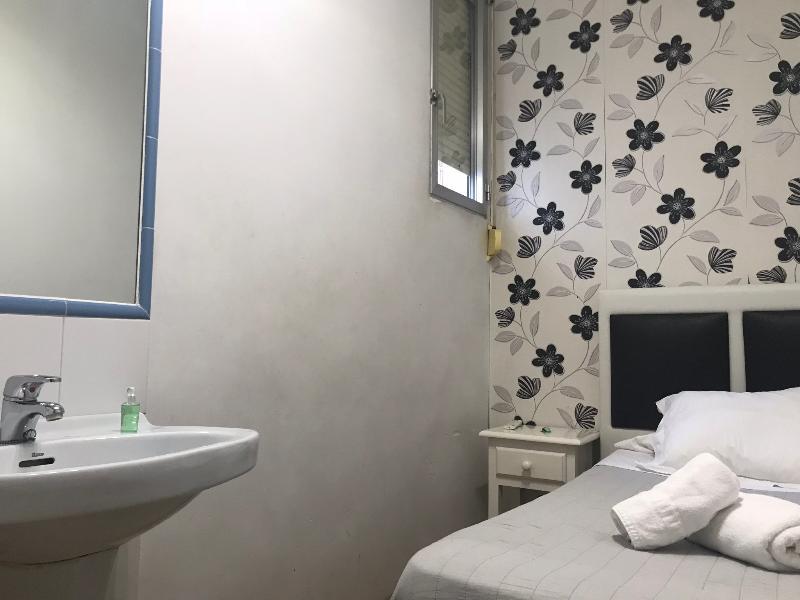 Hostal La Estrella Madrid Buitenkant foto