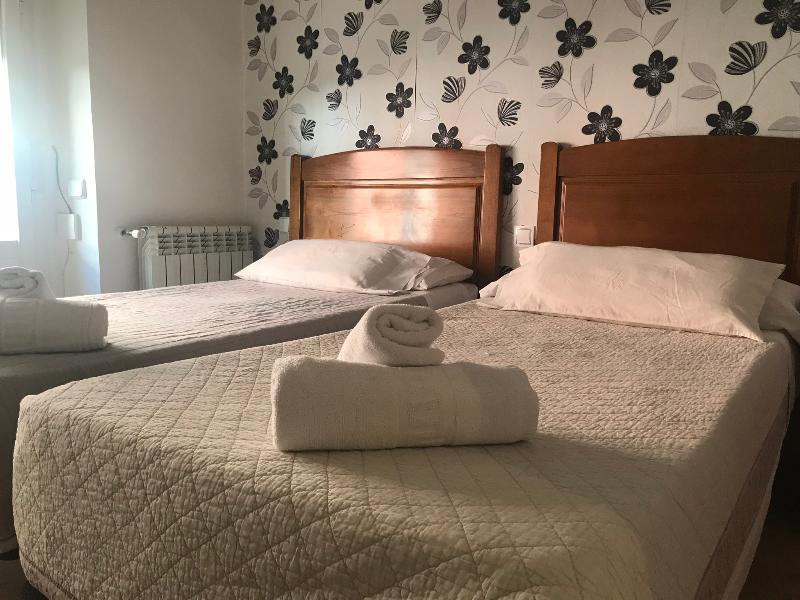 Hostal La Estrella Madrid Buitenkant foto